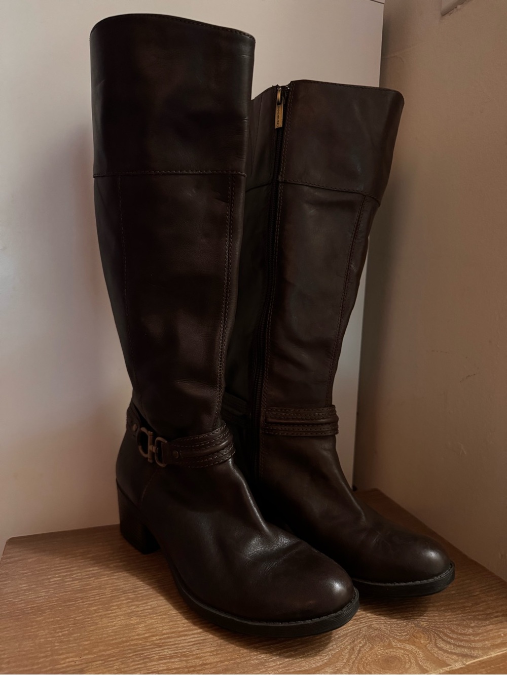 BABDOLINO Women's Tall Boots - Dark Brown